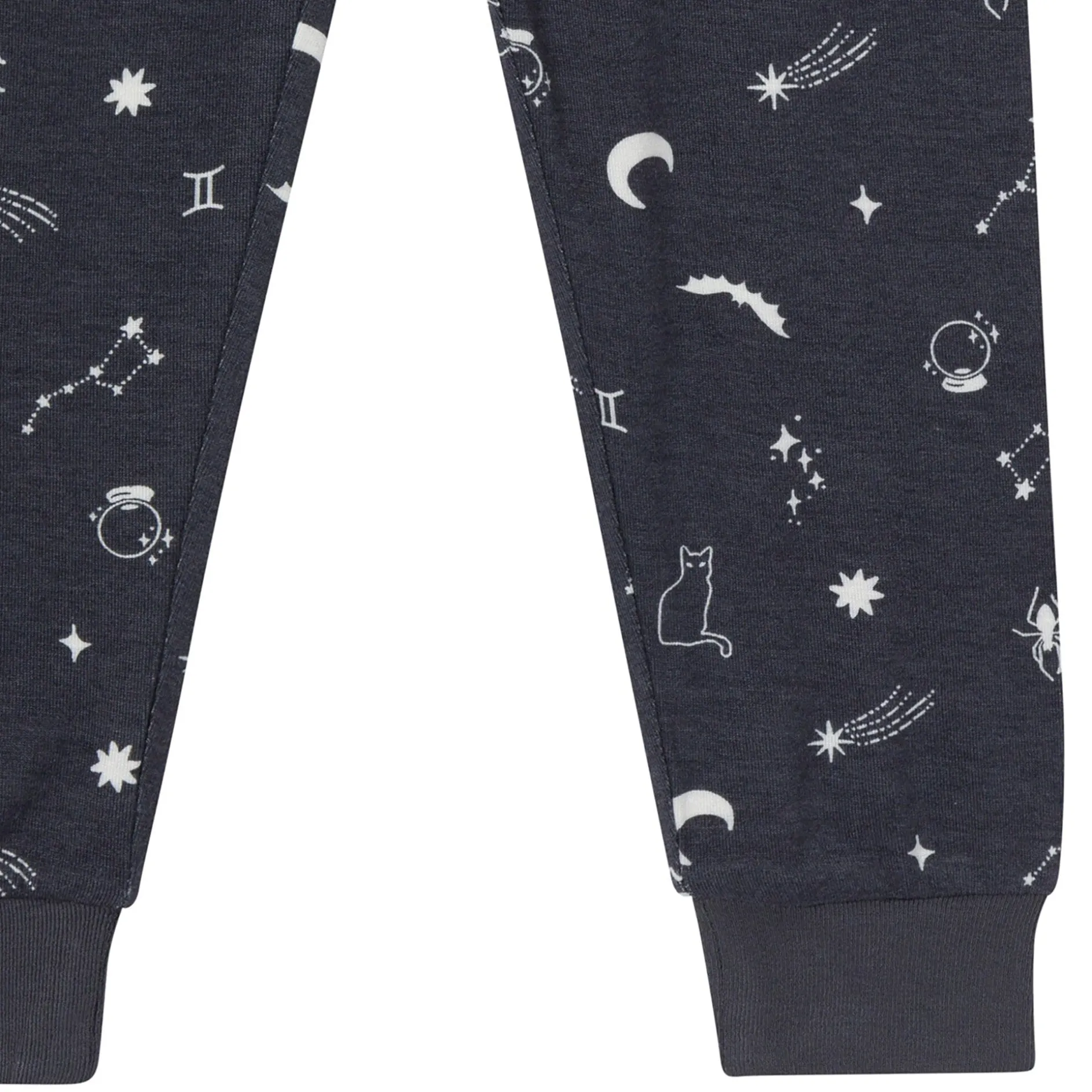 2-Piece Neutral Halloween Night Viscose Snug Fit Pajama Set